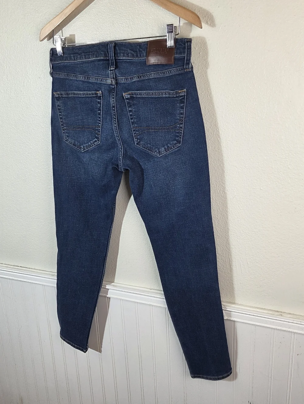 Hollister Men’s Athletic Skinny Jeans 29x30 Blue Wash Advanced Stretch Denim - Picture 5 of 13